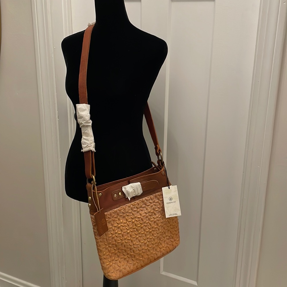 Anabaglish NWT Quilted Crossbody Purse
